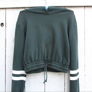 H&M dark green cropped hoodie